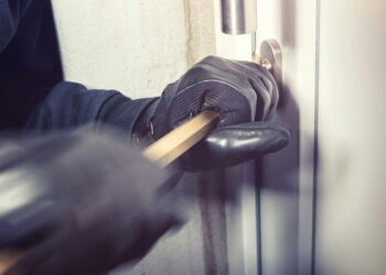 Furto con scasso nella notte al Bam di Ragusa