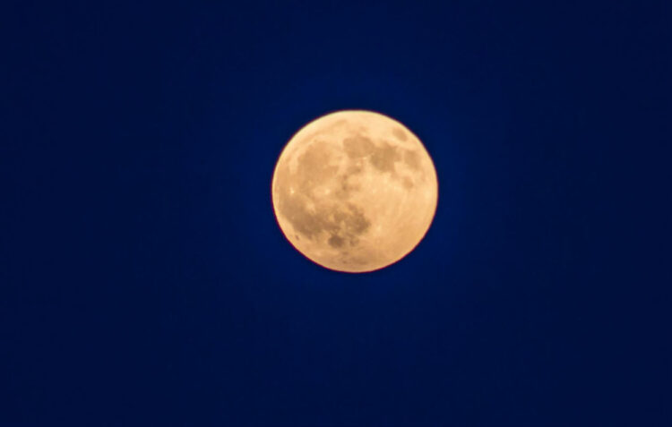 Oggi è il giorno della Superluna Blu ma non sarà blu: a che ora vederla