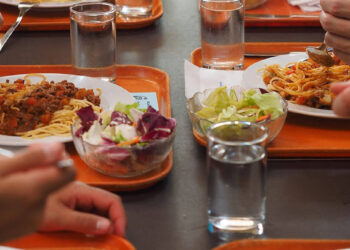 Ragusa, iscrizioni aperte per la mensa scolastica