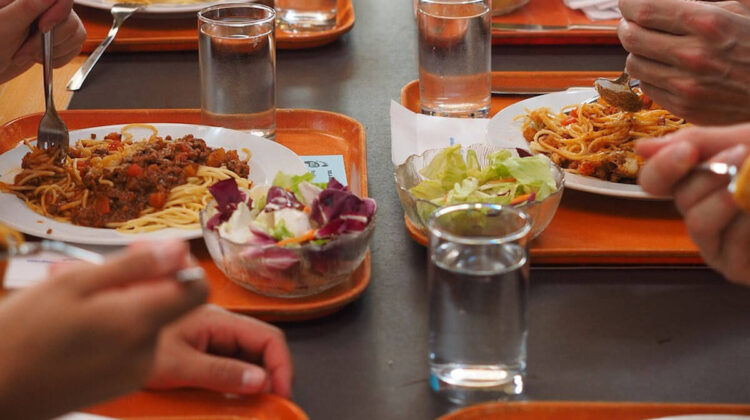 Ragusa, iscrizioni aperte per la mensa scolastica