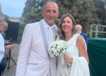 Fiori d'arancio per l'on. Nello Dipasquale: la cerimonia a Lipari