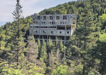 Chiaramonte, ex hotel La Pineta: demolizione è un progetto miope e di corta gittata