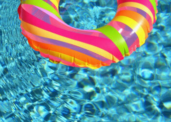 Bimbo di 3 anni muore annegato in una piscina