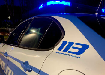 Vittoria sgomenta, ragazzo sequestrato davanti agli amici: non vi preoccupate, vogliamo solo lui