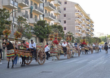 San Giovanni Battista a Ragusa: dai carretti siciliani al concerto tributo a Franco Battiato