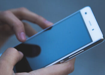 A 13 anni accoltella ragazzino per un like