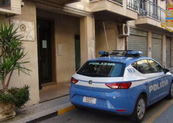 Comiso, minacciata di morte e spintonata sul balcone: arrestato un tunisino