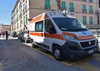 Ambulanza del 118 a Ragusa Ibla, Comibleo: ancora presenze discontinue