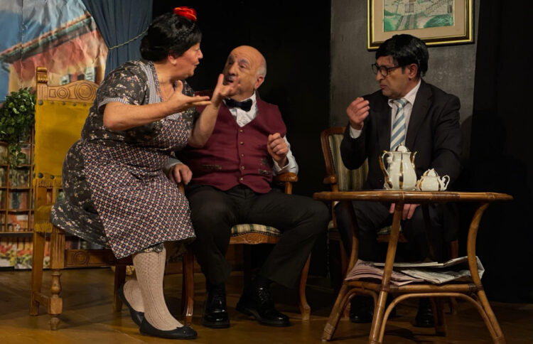 La commedia Sì, papà a Pedalino