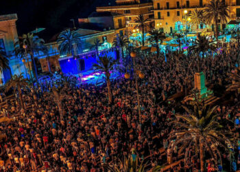 Pozzallo, sold out con Uccio De Santis