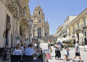 Ragusa, ragazza aggredita da un cane nel cuore di Ibla