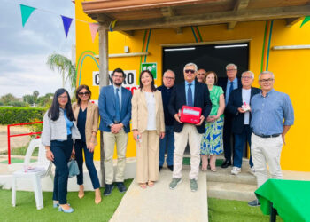 La scuola Marina di Acate adesso ha un defibrillatore