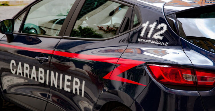 20enne accoltella padre per difendere madre durante lite