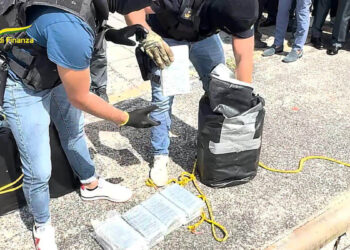 Sequestro record di cocaina nel mare tra Catania e Ragusa