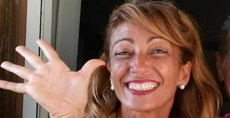 Hostess muore sul volo Reggio Calabria-Roma: addio a Gabriella Cario