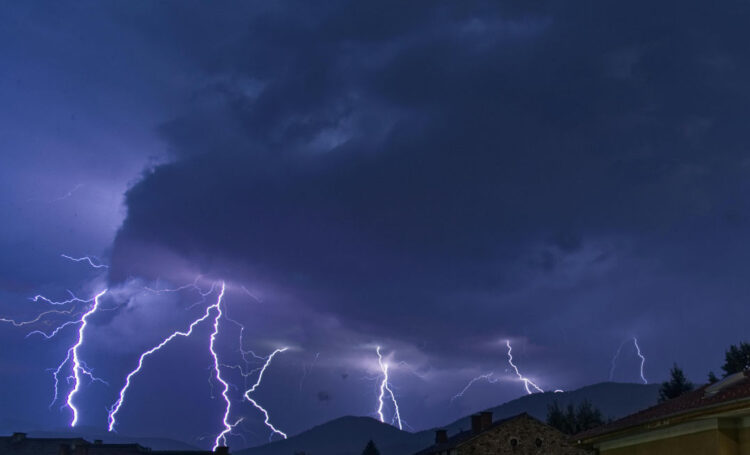 Maltempo in Sicilia, in arrivo vortice ciclonico con temporali e venti di burrasca