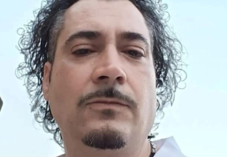 Incidente stradale, muore Massimiliano Costa: parrucchiere di 44 anni