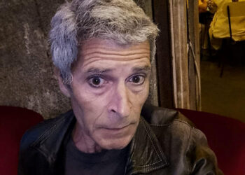 L'auto in panne, l'altra gli piomba addosso: morto Massimiliano Frumenti artista romano