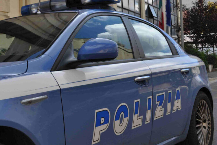 Ragusa, albanese 51enne viola il divieto di avvicinamento: denunciato