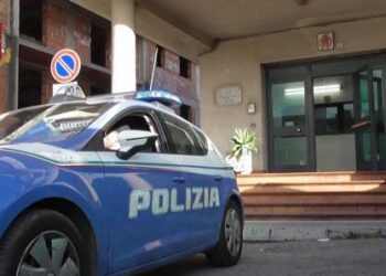 Vittoria, sequestrata discarica abusiva con veicoli dismessi: denunciato il proprietario