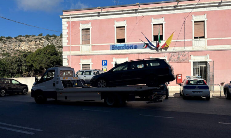 Scicli, rimosse 4 auto abbandonate: si prosegue nei prossimi giorni