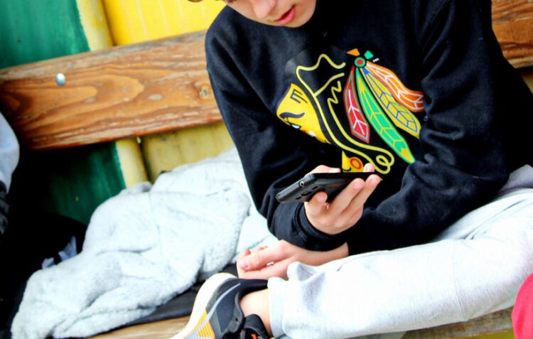 Dipendenza dallo schermo: 5 strategie efficaci per ridurre l'impatto su bambini