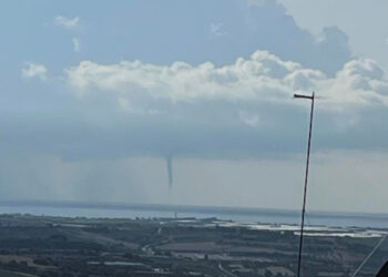 Tromba marina vicino Portopalo: visibile da Ispica, Pozzallo e Marina di Modica