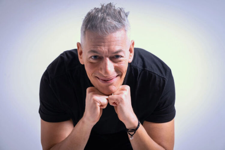 Giovanni Vernia in Sicilia con Capa fresca