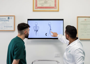 Scoliosi adolescenziale, prevenzione e screening gratuiti a Modica