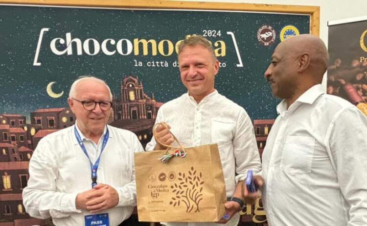 Cioccolato di Modica: visita del Ministro Lollobrigida nella giornata conclusiva del G7