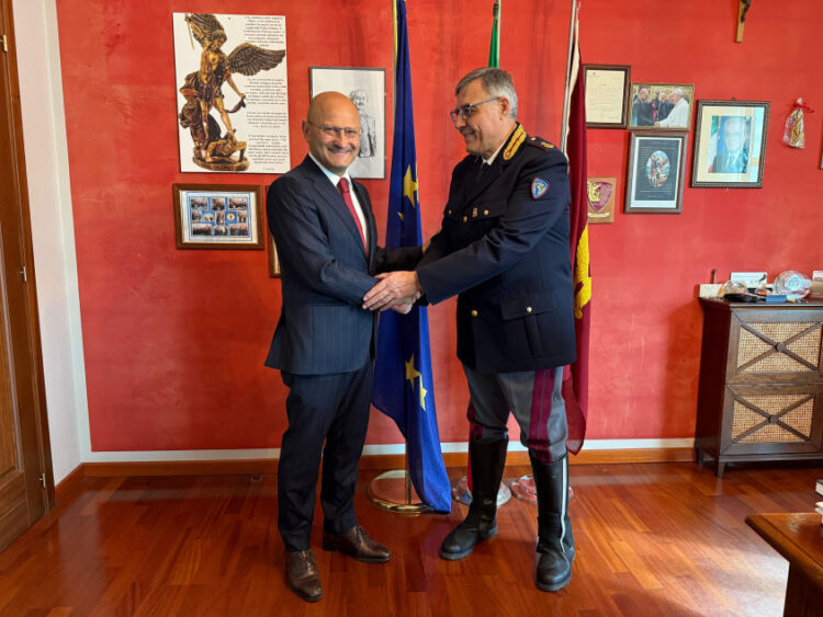 Il Commissario Capo Francesco Vona della Polizia Stradale di Ragusa va in pensione