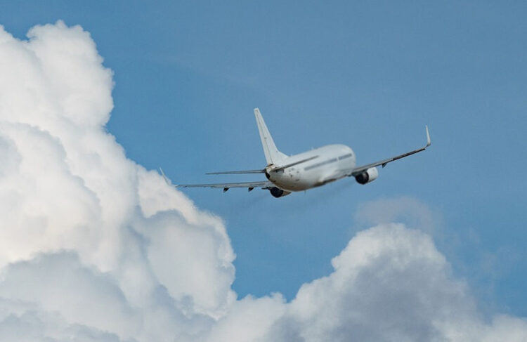 Pilota muore in volo, aereo costretto ad atterraggio di emergenza a New York