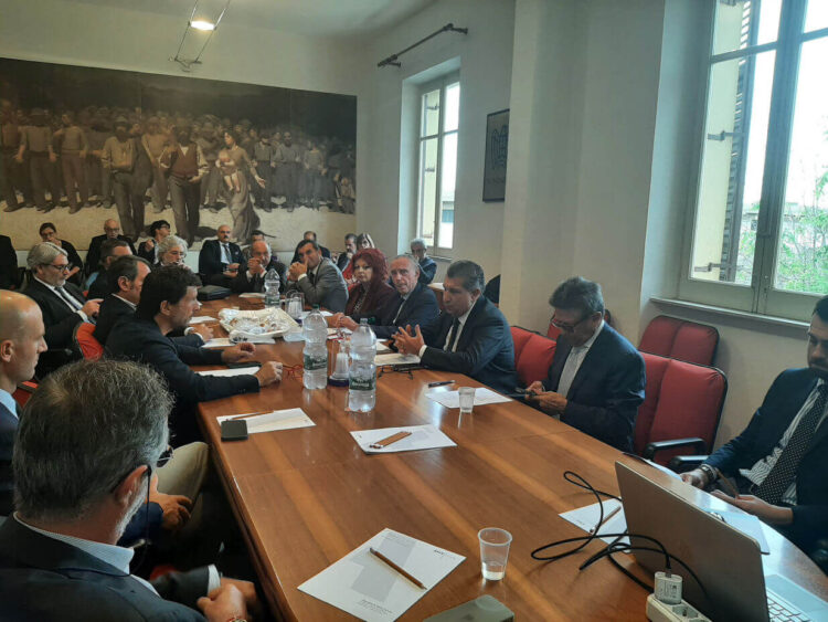 Ance Sicilia lancia allarme trasparenza: appalti aggiudicati senza gare