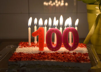 Nonna Rosa festeggia cento anni a Sambuca di Sicilia