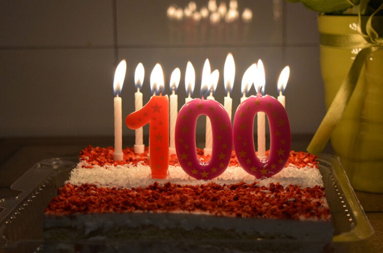 Nonna Rosa festeggia cento anni a Sambuca di Sicilia