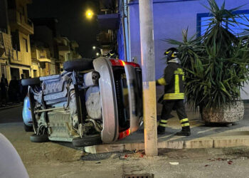 Vittoria, auto pirata investe una Fiat Panda