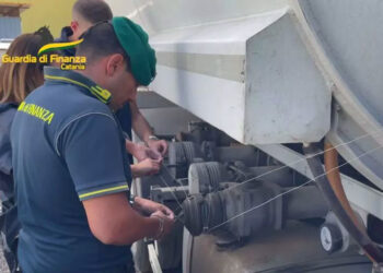 Frode su Iva e accise carburanti, arresti e sequestro beni da Catania a Ragusa