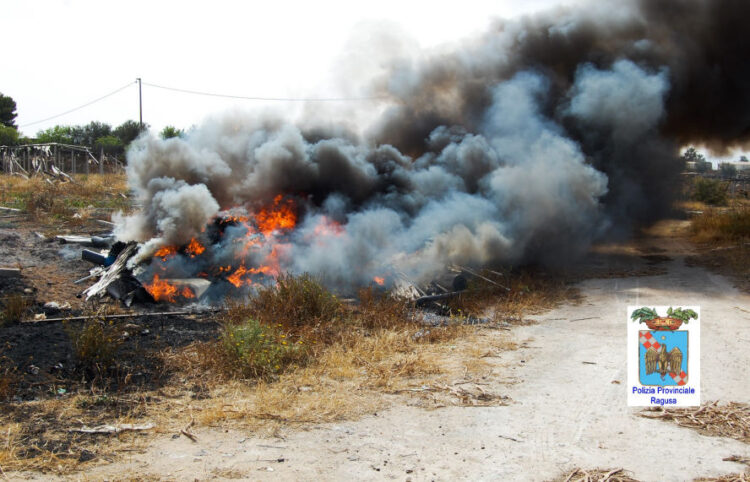 Lotta alle fumarole, denunciati 3 imprenditori: due a Vittoria e uno a Ragusa