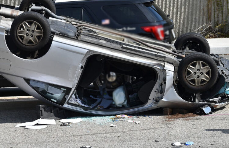 Incidente Modica, scontro tra 3 auto: due cappottano