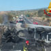 Incidente mortale sulla SS 284, scontro auto e tir che prende fuoco: 2 morti