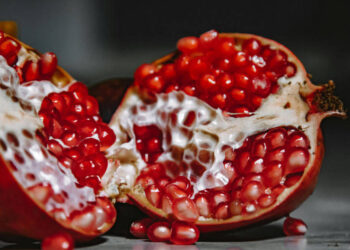 Melograno: il superfood autunnale dalle potenti proprietà benefiche