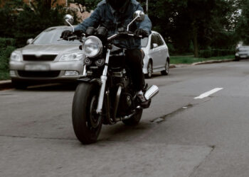 Scicli, ubriaco sulla moto con precedenti penali: va ai domiciliari