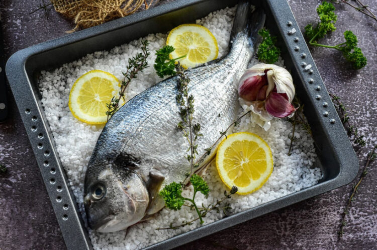 Orata in crosta di sale: ricetta facile