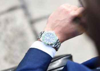 8 Rolex, 9 auto e la bancarotta a Modica: maxi sequestro