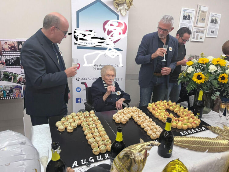 I 110 anni di Rosaria a Ragusa: è tra le persone più anziane d'Italia