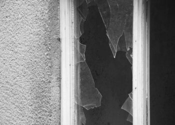 Fugge dalla comunità terapeutica e ruba in un asilo