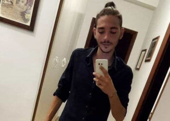 Si schianta con l'auto contro un muro: muore Emanuele Favarolo di 25 anni