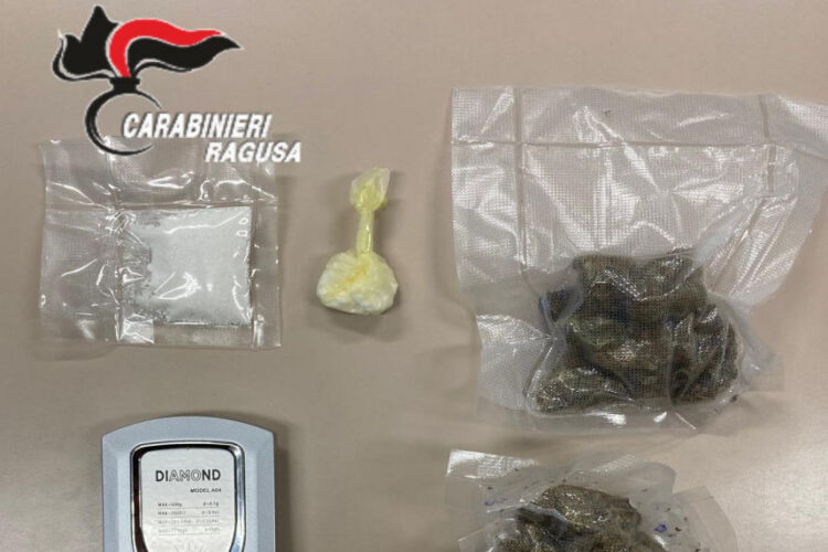 Ispica, cocaina e marijuana: arrestato 32enne