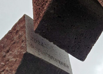 Domenica 10 sull'Etna l'inaugurazione della Stele della Pace
