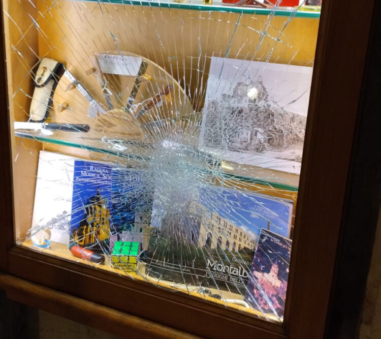 Atti vandalici nel centro storico di Modica